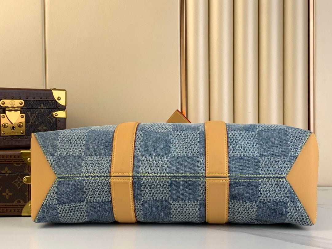 WEEKEND TOTE BAG 43 IN BLUE DAMIER DENIM 3D - Image 4
