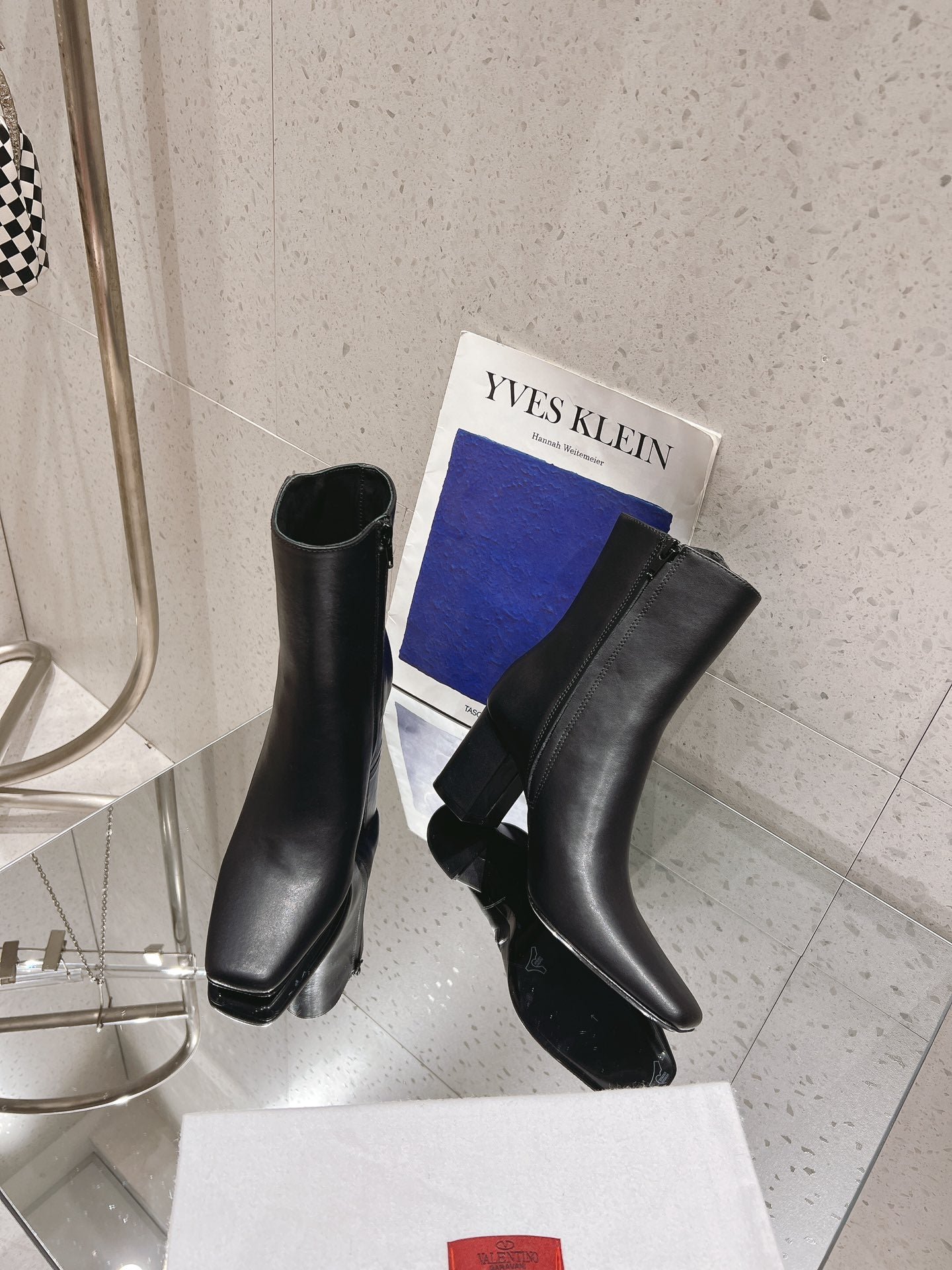 VLOGO THE BOLD EDITION ANKLE BOOT IN BLACK CALFSKIN 70MM - Image 3