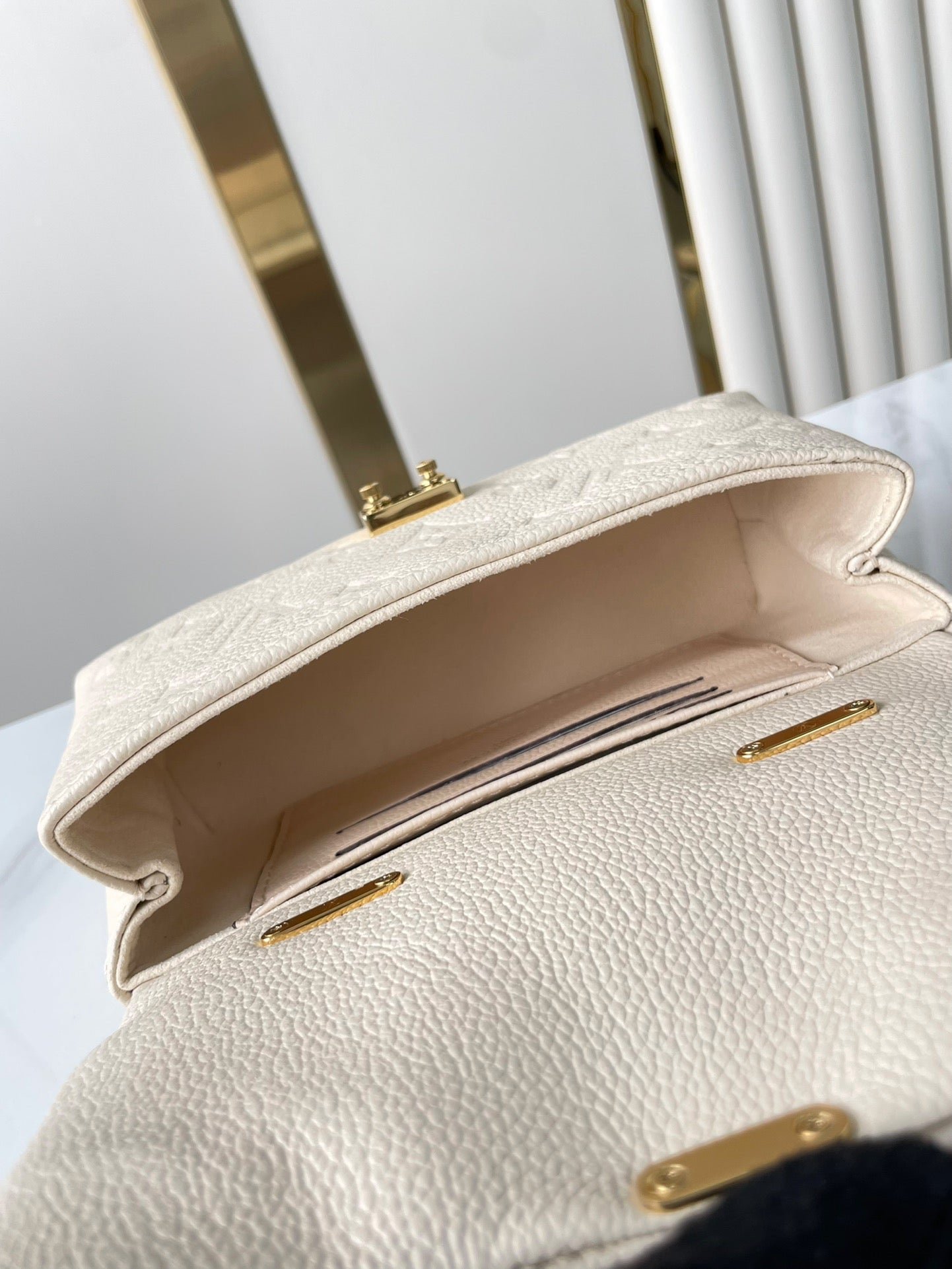 NANO MADELEINE 21 IN CREAM EMBOSSED CALFSKIN GOLD HARDWARE - Image 7