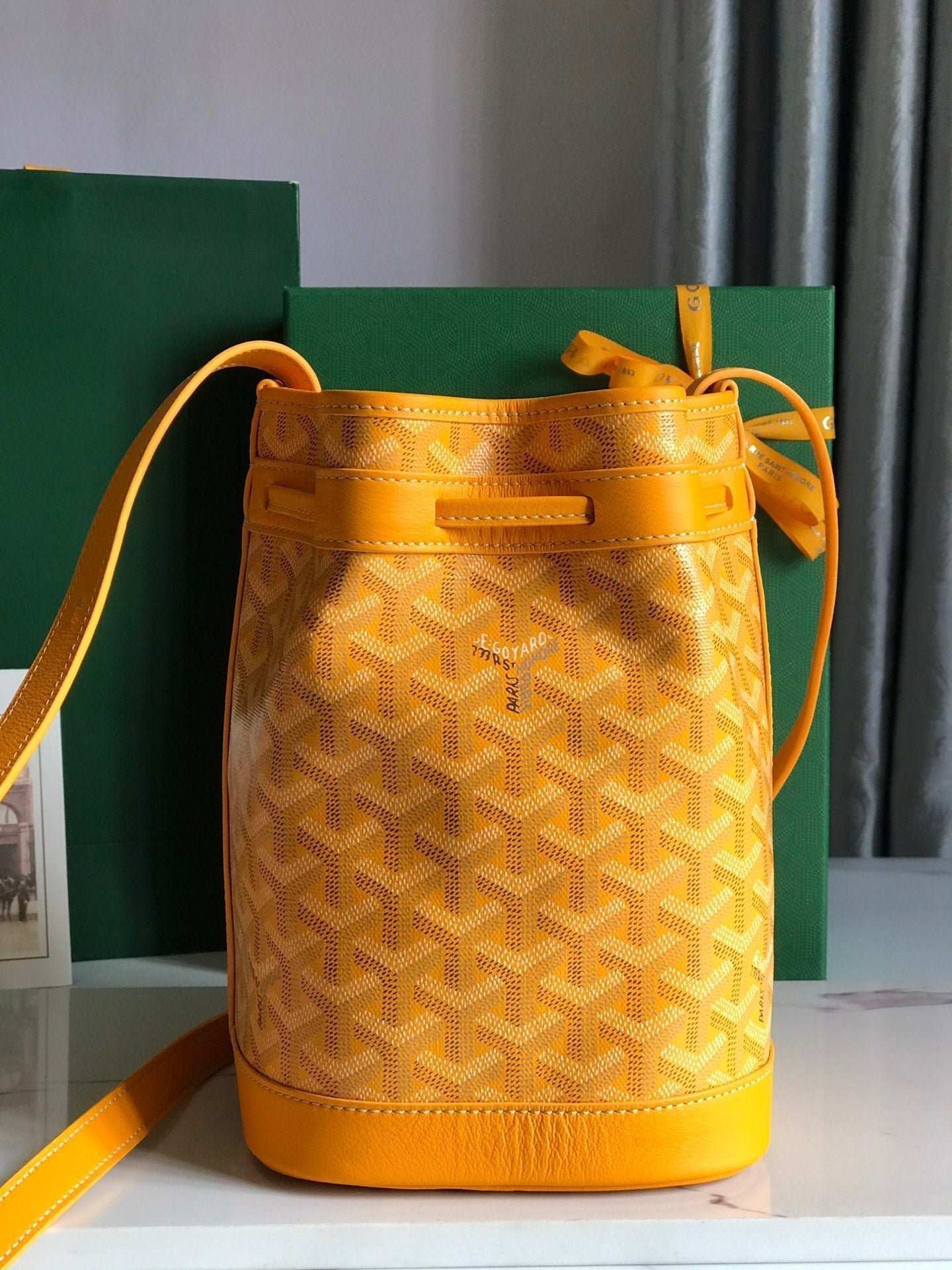 PETIT FLOT BUCKET BAG 22 IN YELLOW GOYARDINE CANVAS AND LAMBSKIN TRIM - Image 3