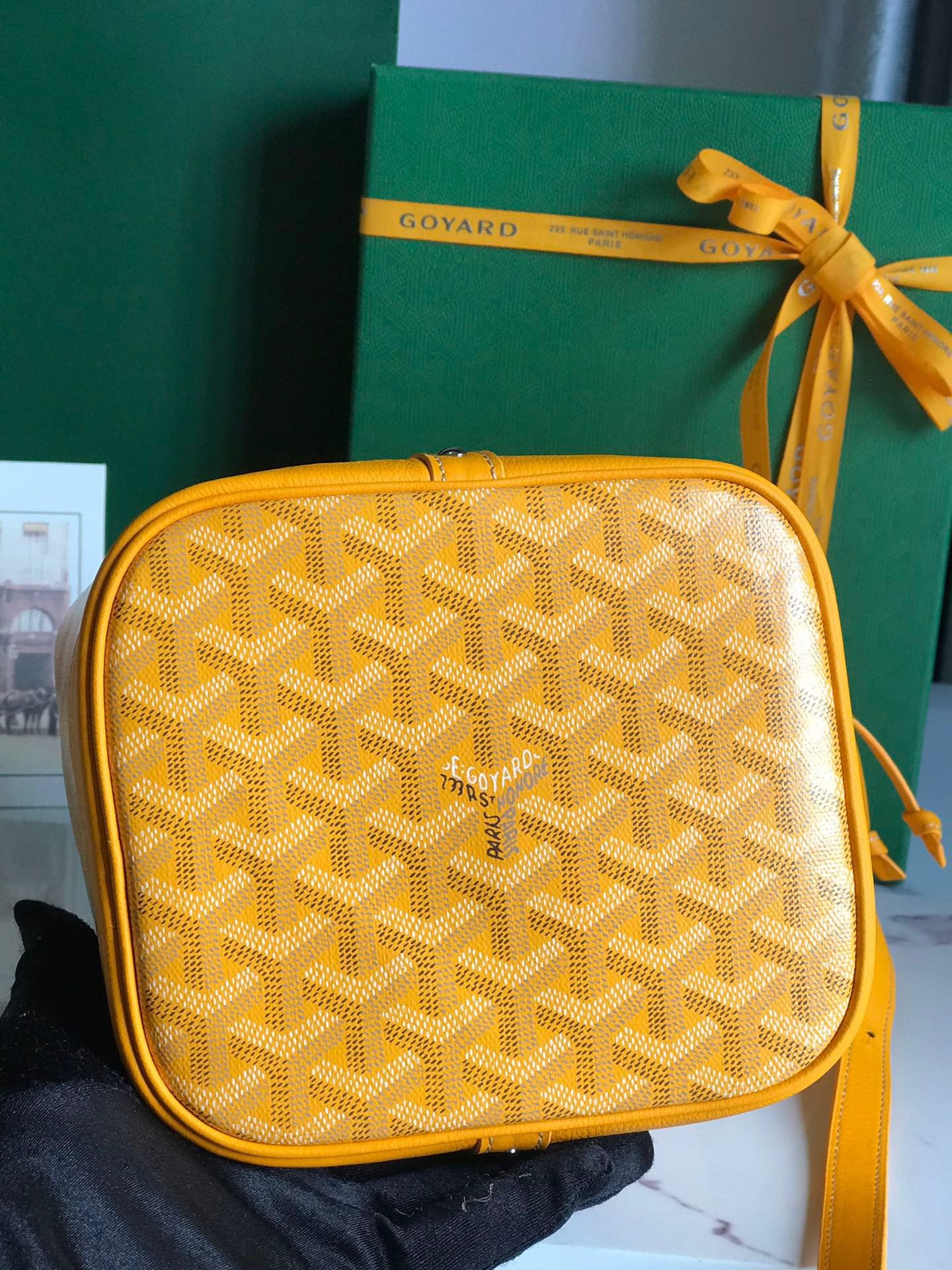 PETIT FLOT BUCKET BAG 22 IN YELLOW GOYARDINE CANVAS AND LAMBSKIN TRIM - Image 5