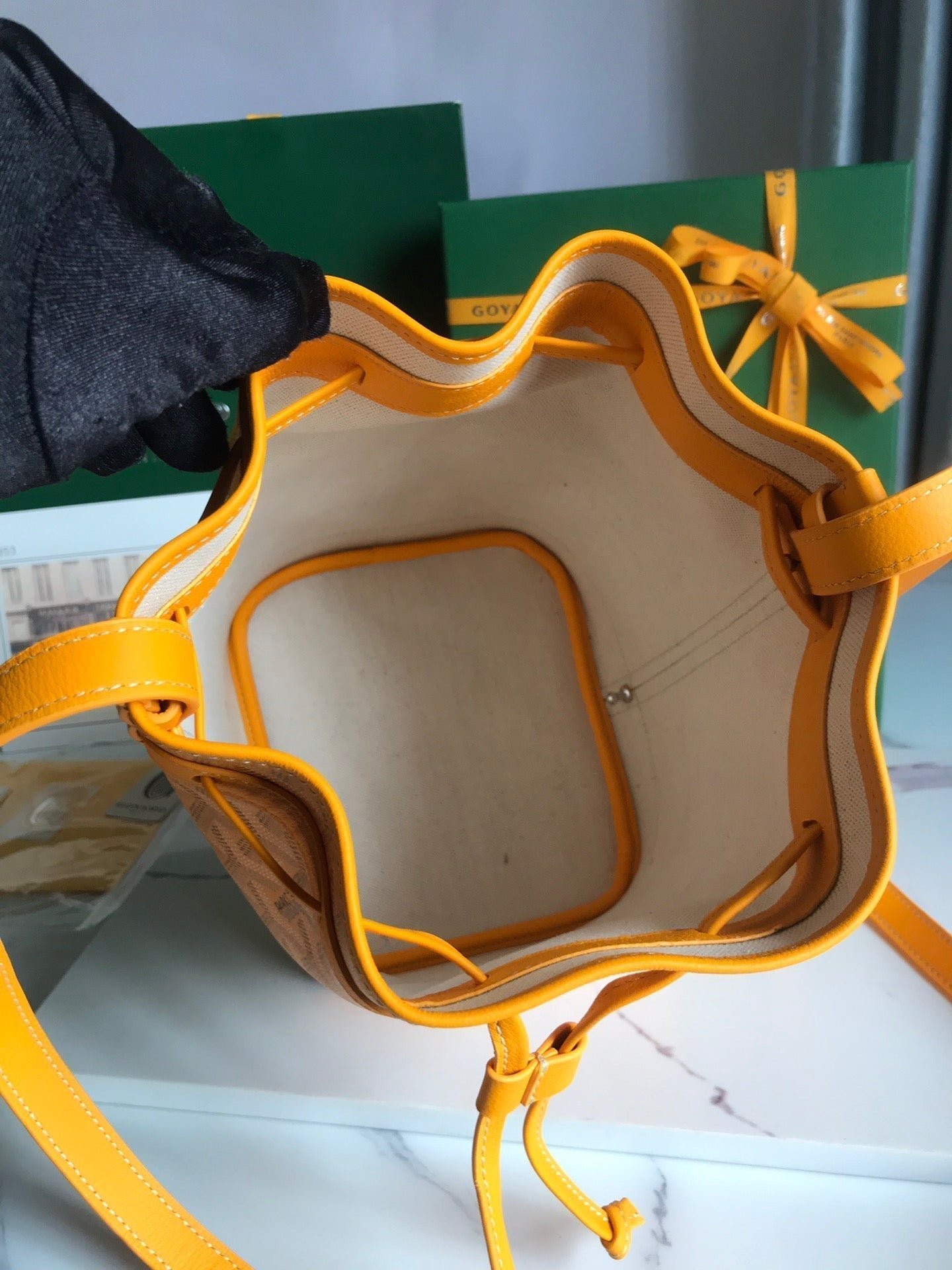 PETIT FLOT BUCKET BAG 22 IN YELLOW GOYARDINE CANVAS AND LAMBSKIN TRIM - Image 7