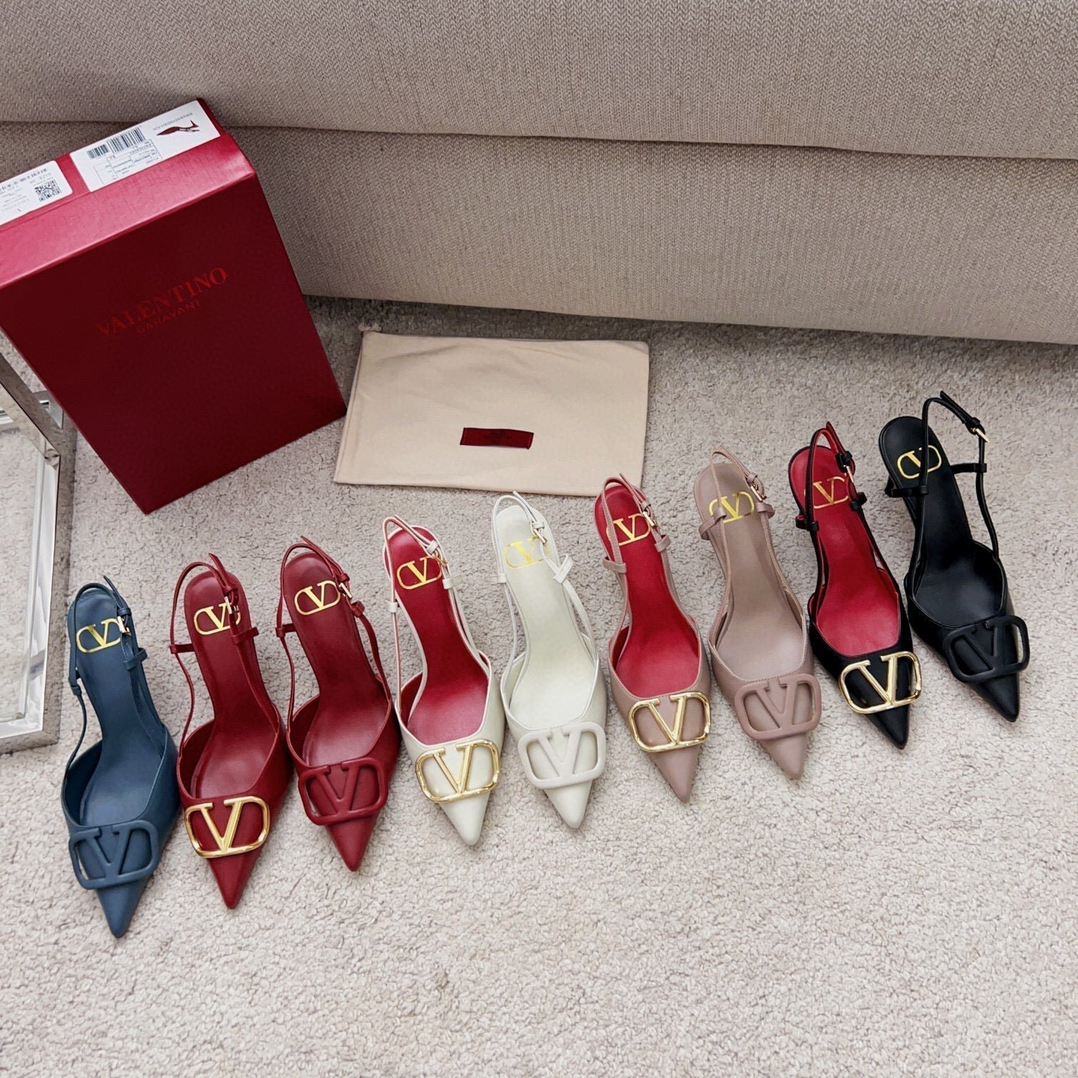VLOGO SIGNATURE BLACK CALFSKIN SLINGBACK PUMP - Image 7