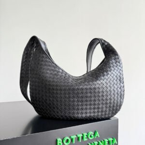 Veneto Black - Medium