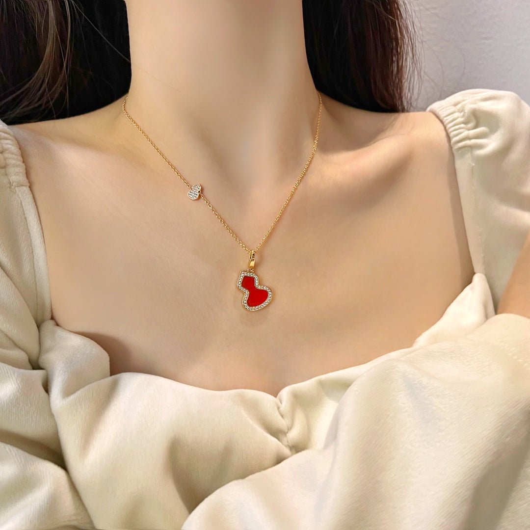 WULU 2 MOTIF CARNELIAN PINK GOLD NECKLACE - Image 6