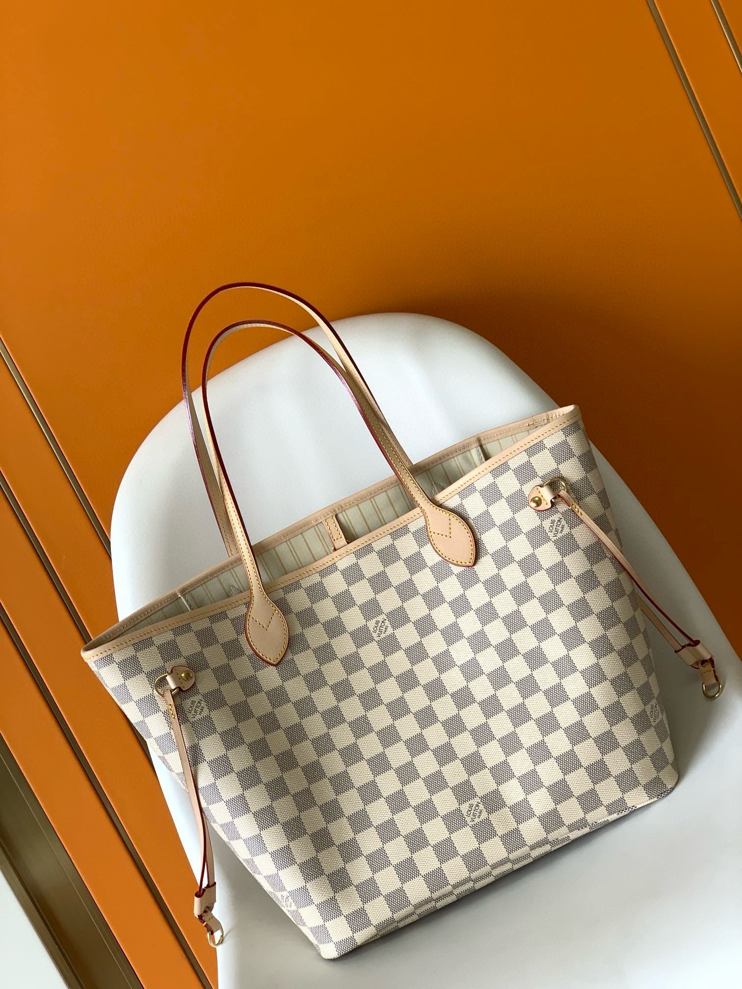 NEVERFULL MM 32 GREY CREAM DAMIER AZUR INSIDE COLOUR 1 - Image 2