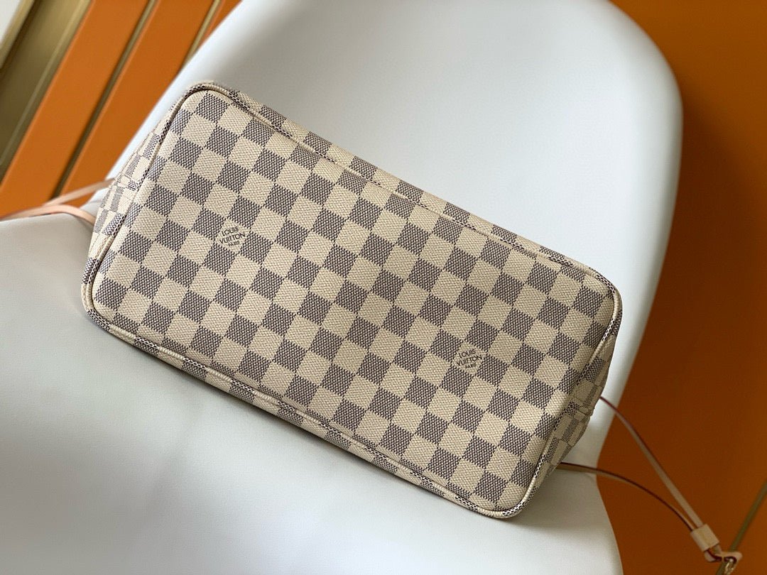 NEVERFULL MM 32 GREY CREAM DAMIER AZUR INSIDE COLOUR 1 - Image 6