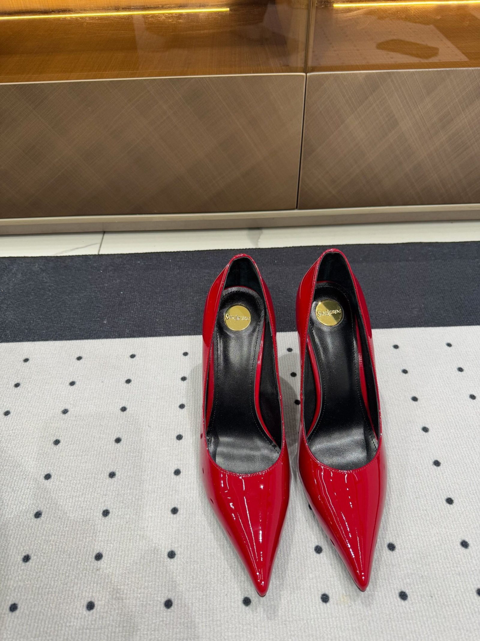 NORMA PUMPS IN RED GLOSSY SHEEPSKIN - Image 3