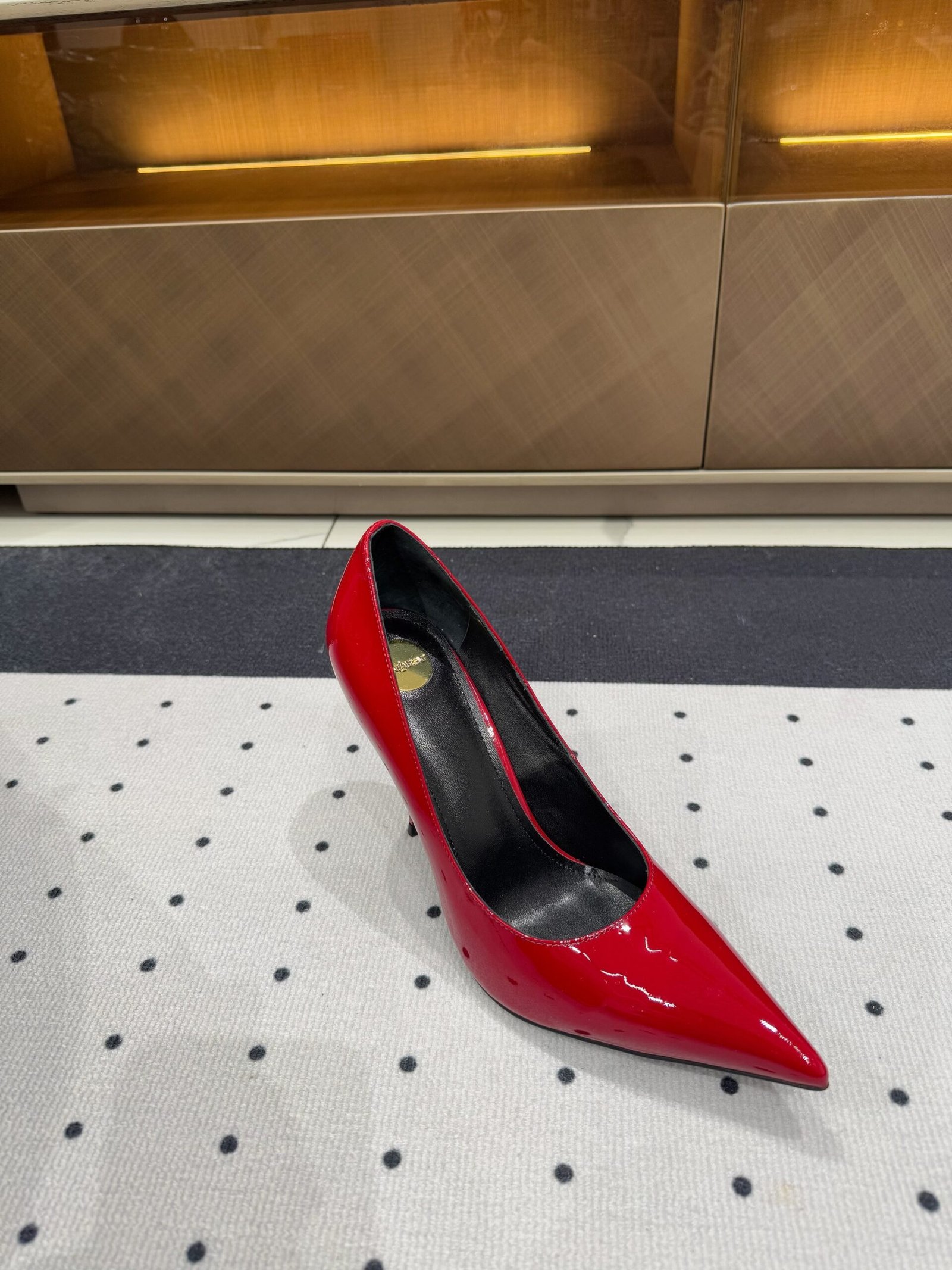 NORMA PUMPS IN RED GLOSSY SHEEPSKIN - Image 7