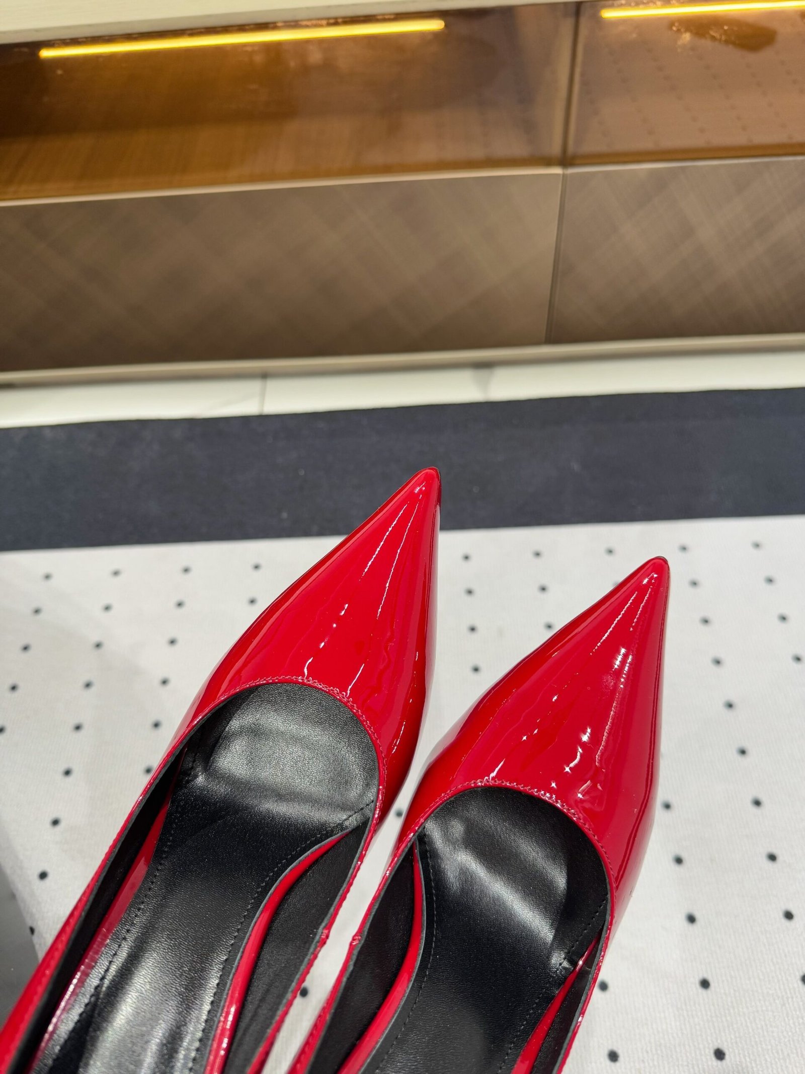 NORMA PUMPS IN RED GLOSSY SHEEPSKIN - Image 9