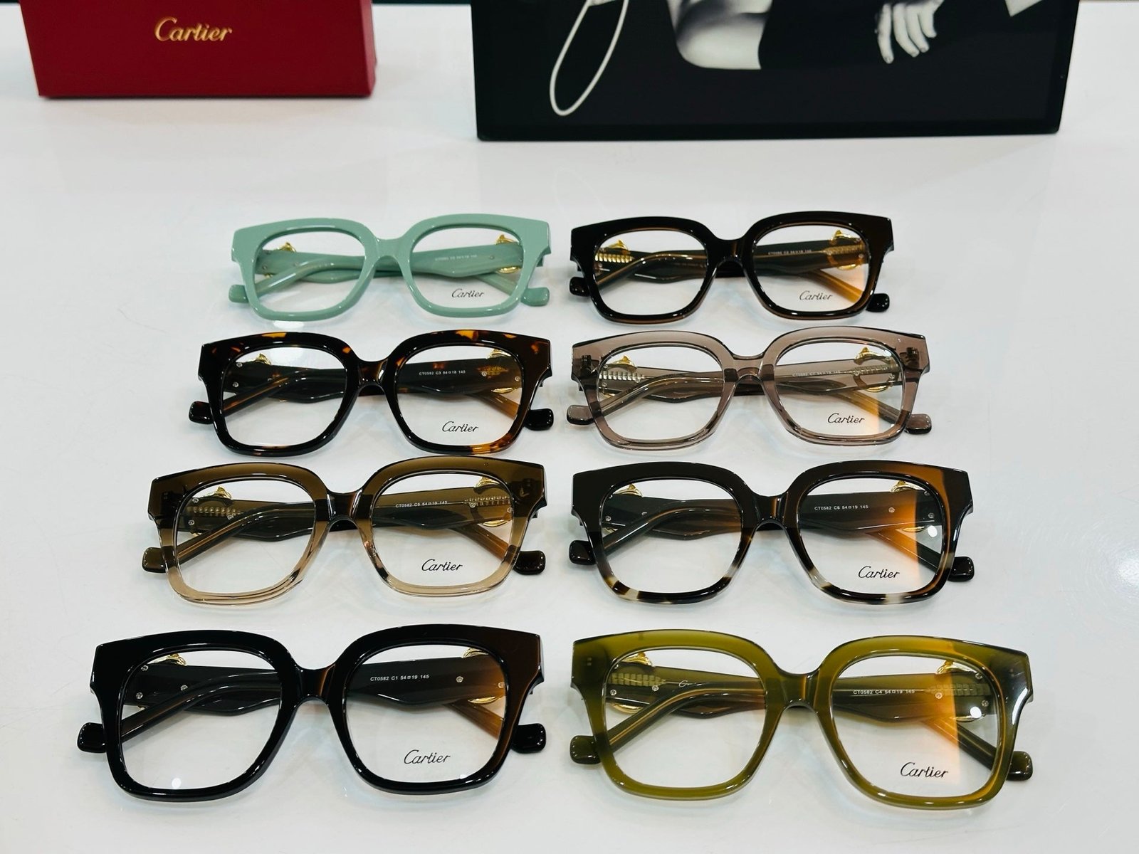PANTHÈRE SQUARE FRAME SUNGLASSES 575855 IN ACETATE - Image 9
