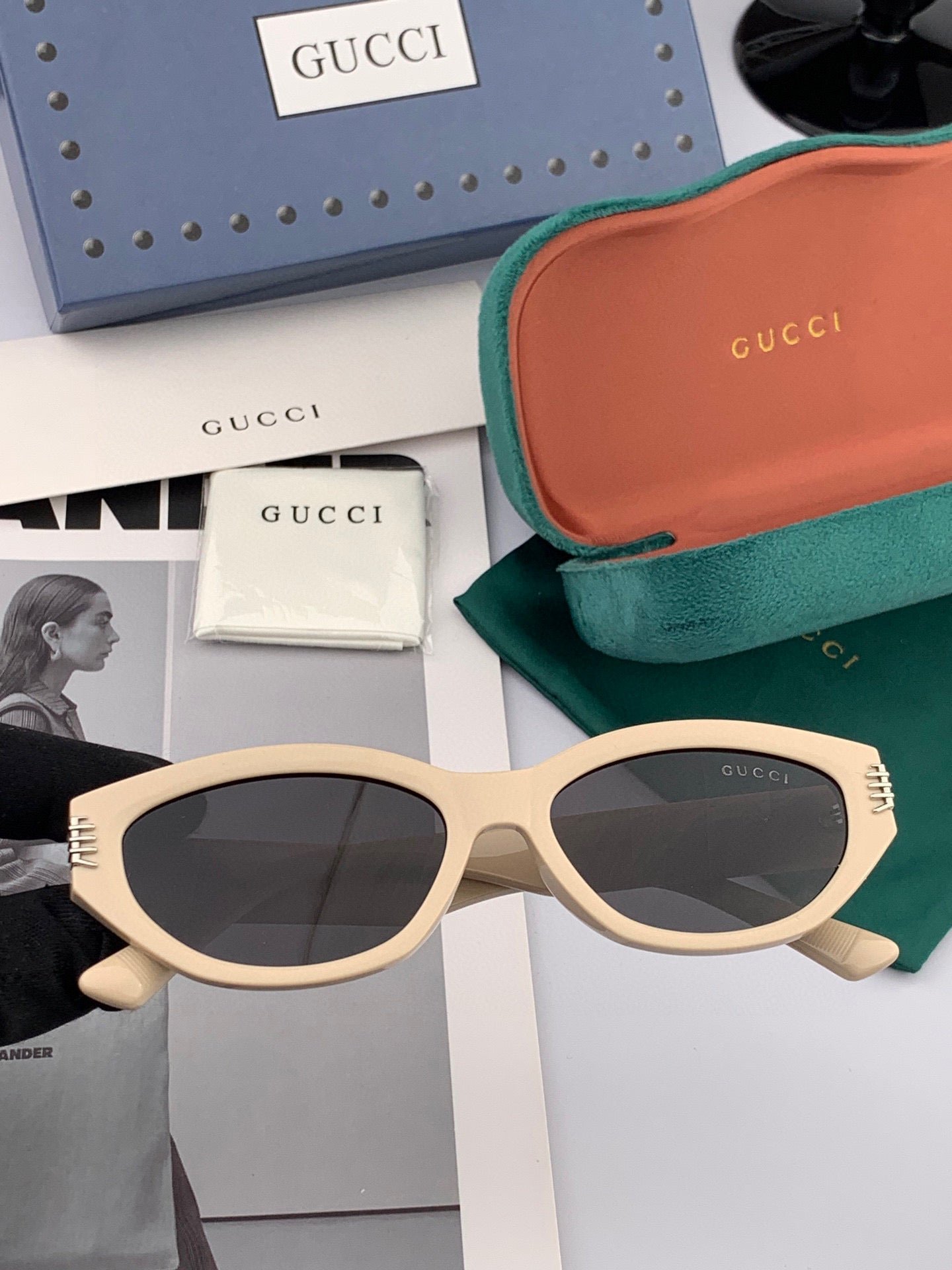 OVAL FRAME SUNGLASSES G0111 IN ACETATE - Image 4