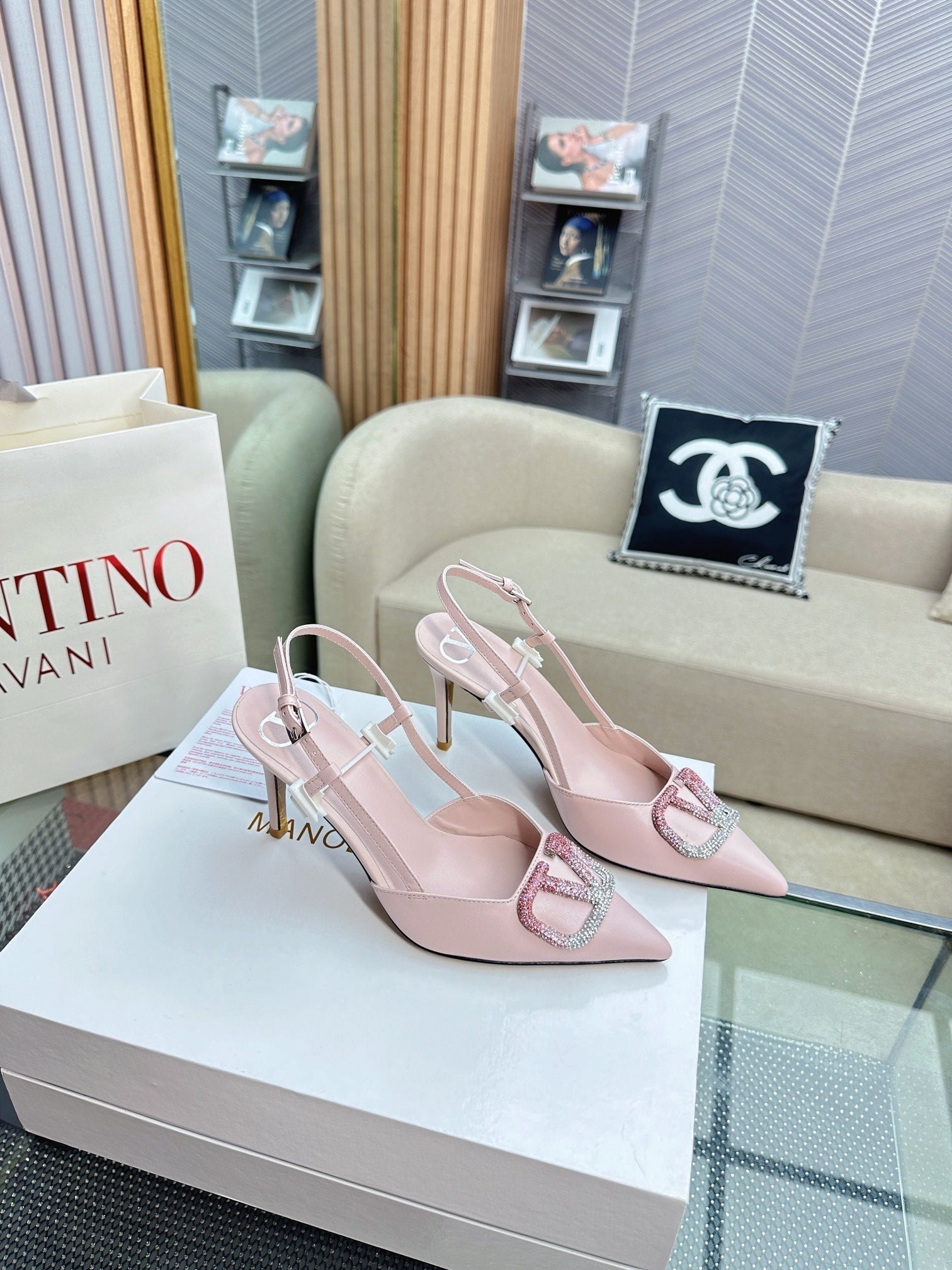VLOGO SLINGBACK PUMP IN PASTEL PINK CALFSKIN LEATHER - Image 4
