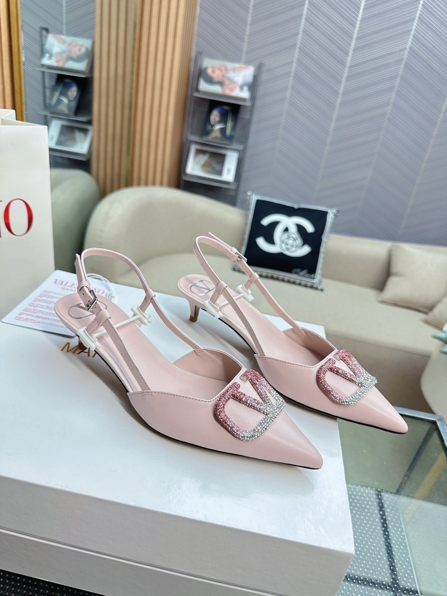 VLOGO SLINGBACK PUMP IN PASTEL PINK CALFSKIN LEATHER - Image 3
