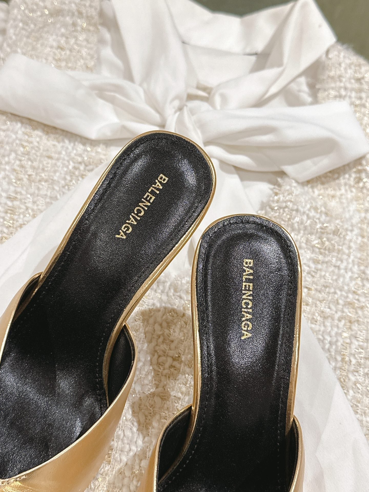 POINTED BB GOLD BUCKLE HIGH MULES IN GOLD METALLIC CALFSKIN - Image 2