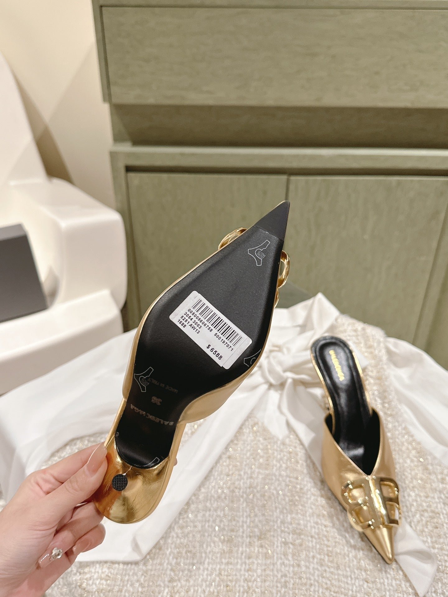 POINTED BB GOLD BUCKLE HIGH MULES IN GOLD METALLIC CALFSKIN - Image 5