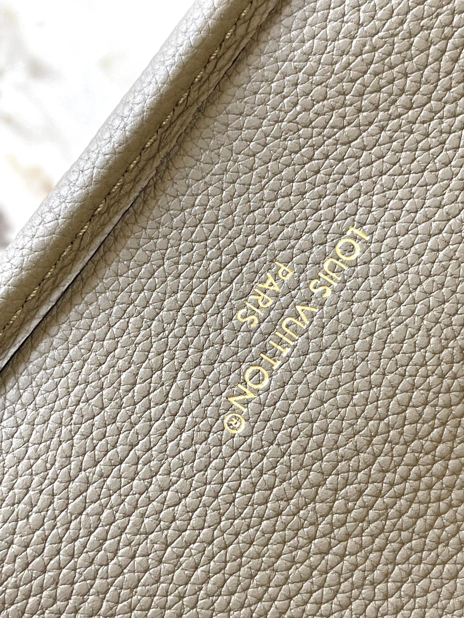 NEVERFULL BANDOULIÈRE INSIDE OUT BB 24 IN BROWN MONOGRAM CANVAS AND GRAY CALFSKIN - Image 7