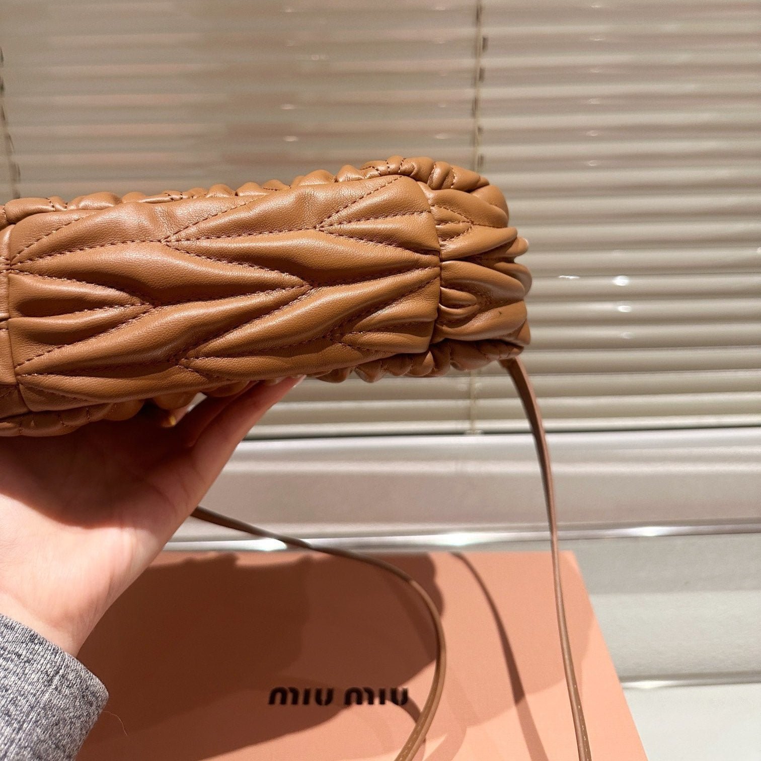 WANDER MATELASSÉ NAPPA HOBO BAG 23 IN CARAMEL BROWN LAMBSKIN - Image 8