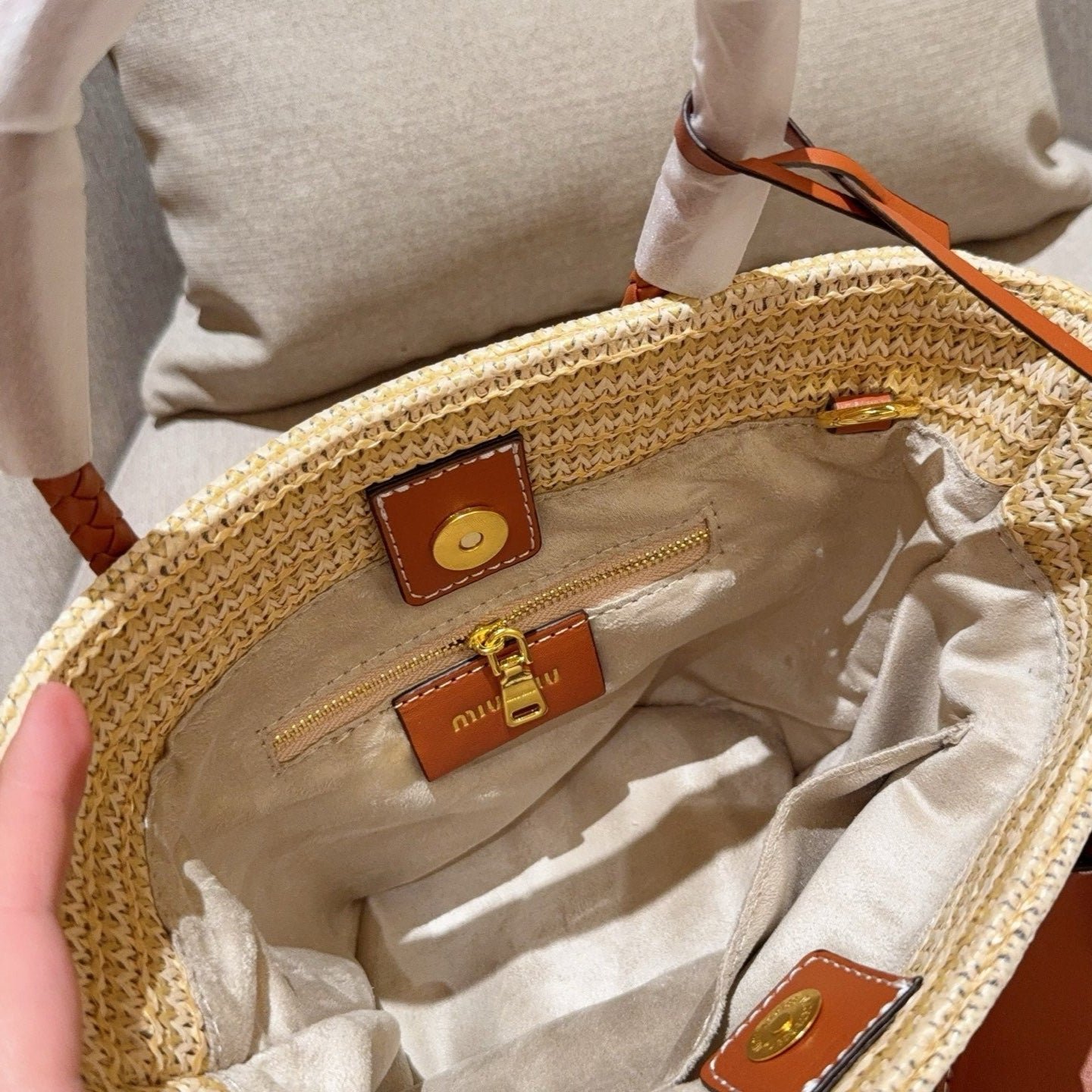 PALMETTO TOTE BAG 18 IN BEIGE WOVEN RAFFIA BROWN CALFSKIN TRIM - Image 2