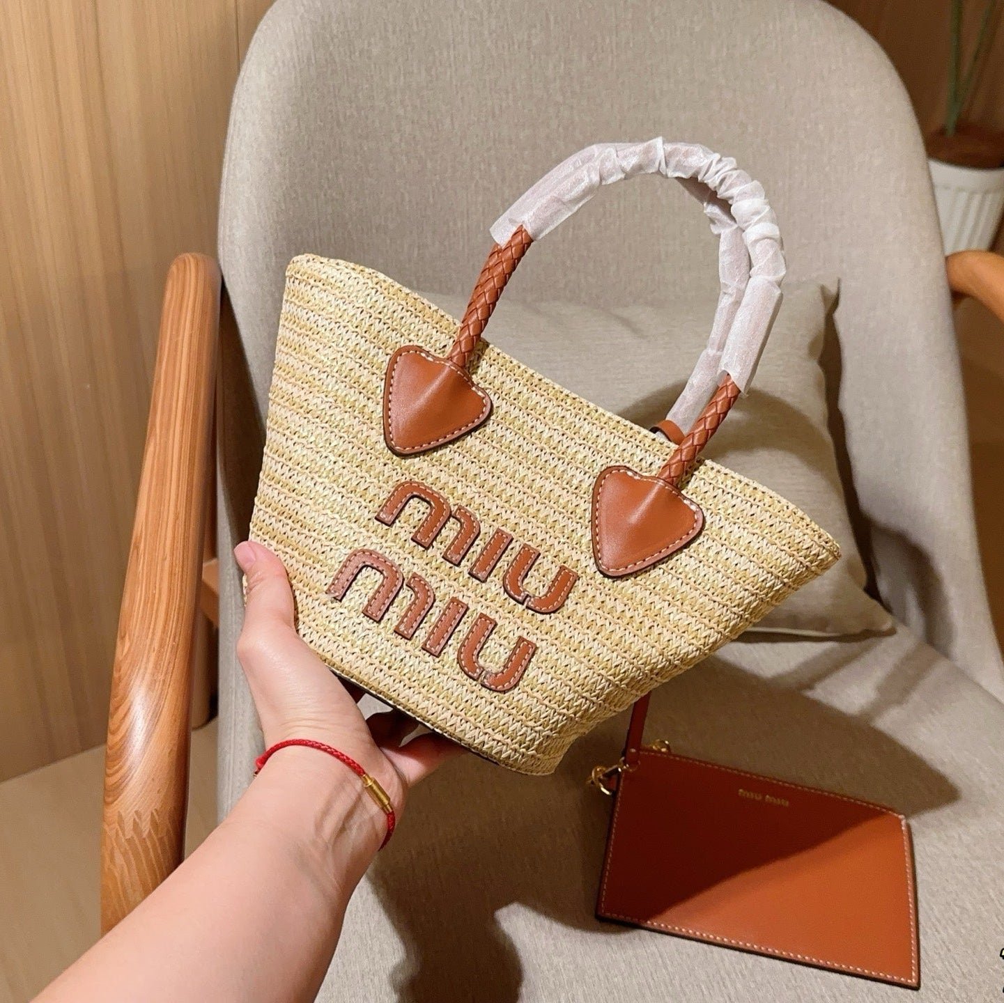 PALMETTO TOTE BAG 18 IN BEIGE WOVEN RAFFIA BROWN CALFSKIN TRIM - Image 4