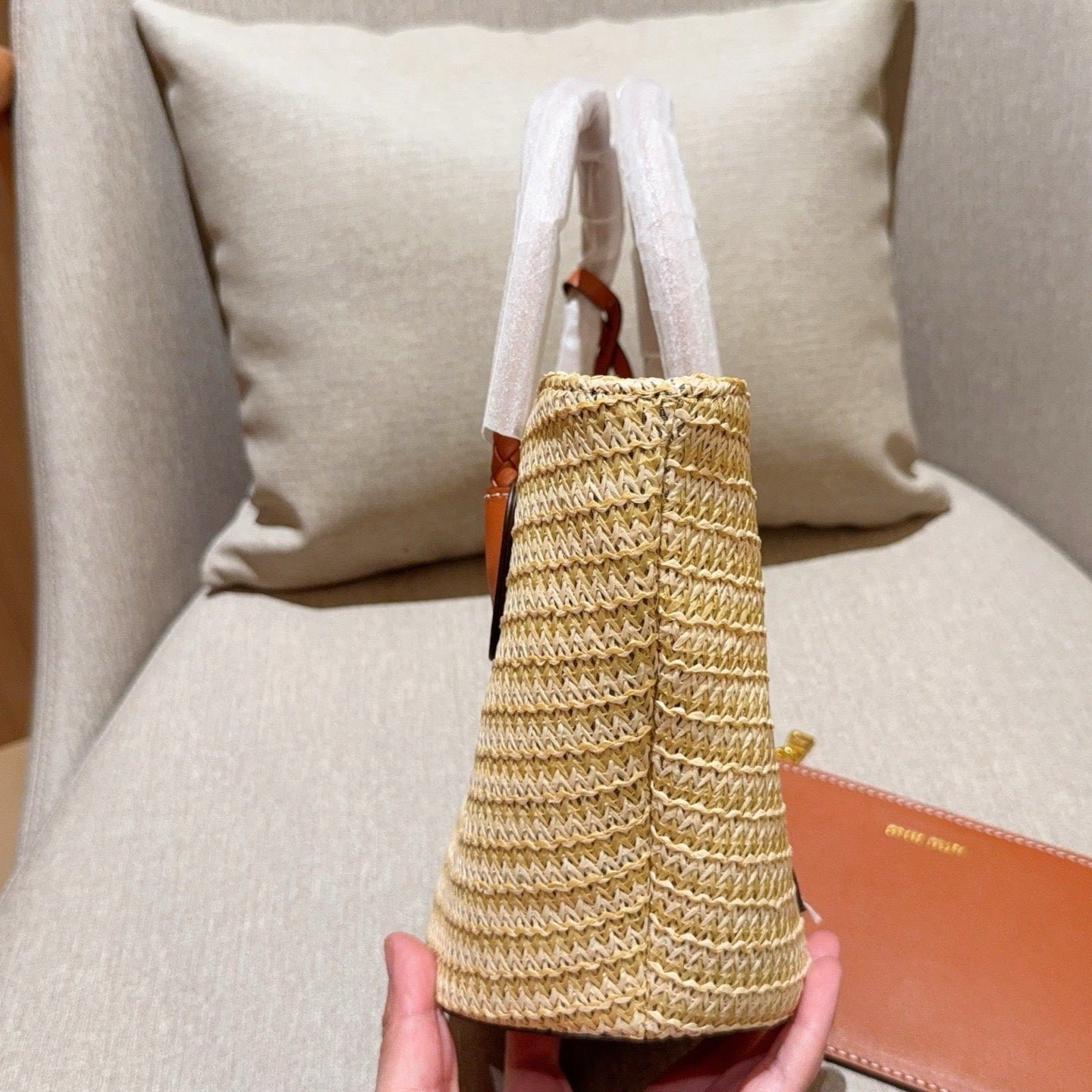 PALMETTO TOTE BAG 18 IN BEIGE WOVEN RAFFIA BROWN CALFSKIN TRIM - Image 8