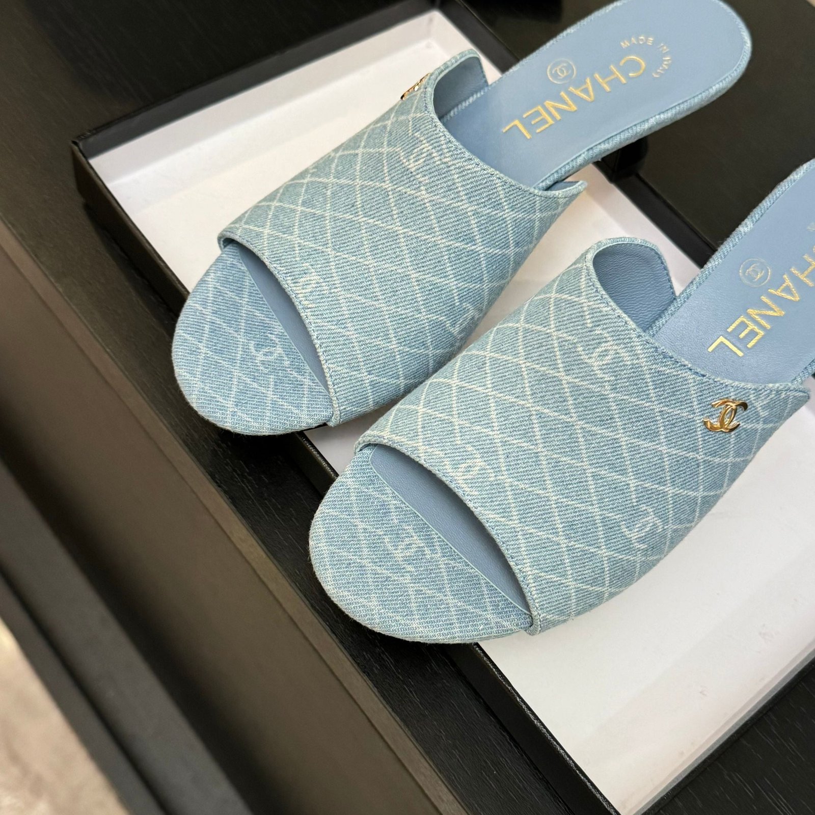 PEEP TOE MULE 55MM IN SKY BLUE DENIM CHECKERED AND LOGO - Image 5