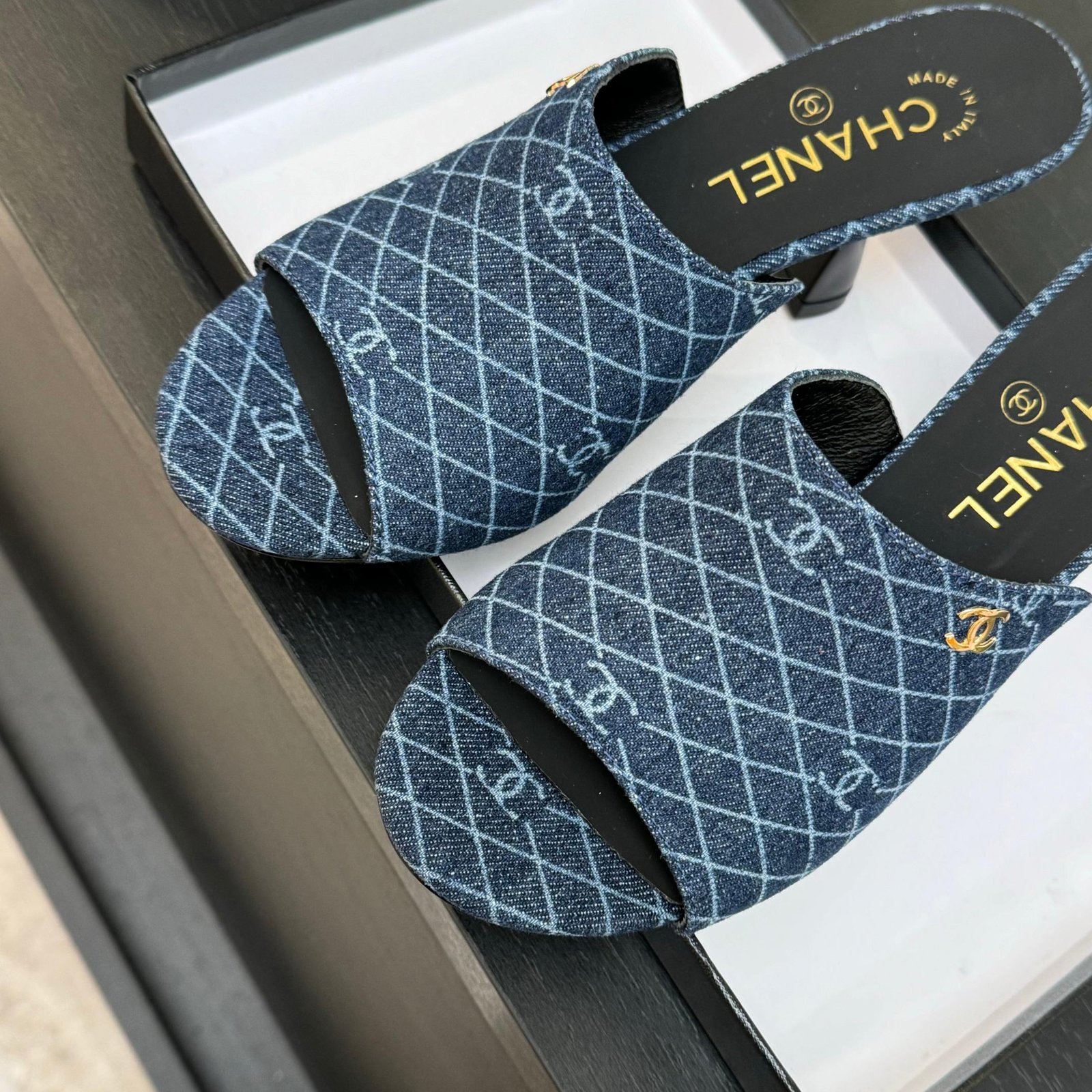 PEEP TOE MULE 85MM IN BLUE DENIM CHECKERED AND LOGO - Image 9