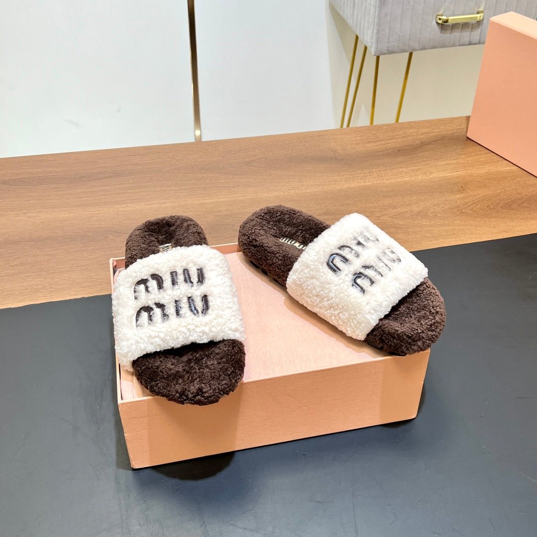 WOOL SLIPPER WHITE AND CHOCOLATE - Image 7