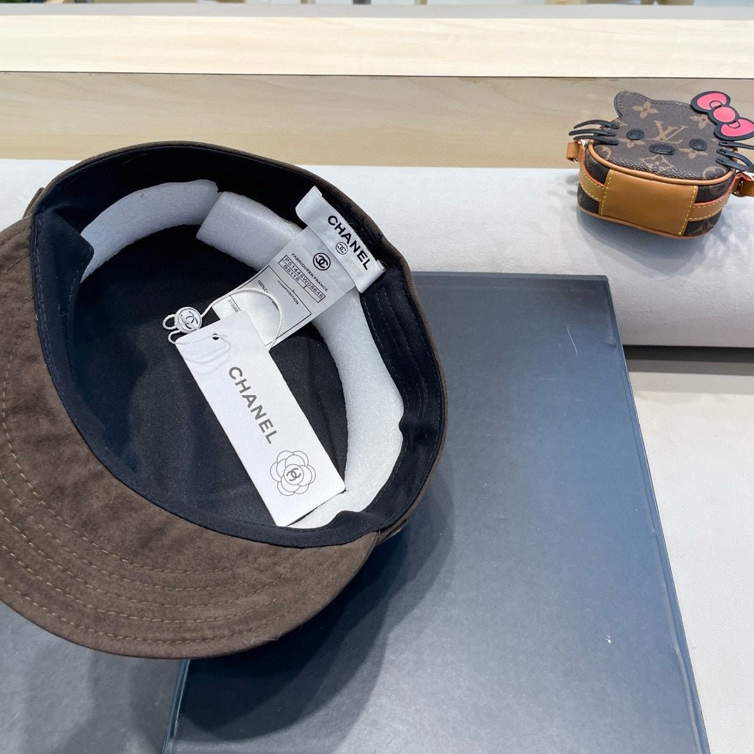 NEWSBOY CAP IN WALNUT BROWN SUEDE 429939 - Image 8