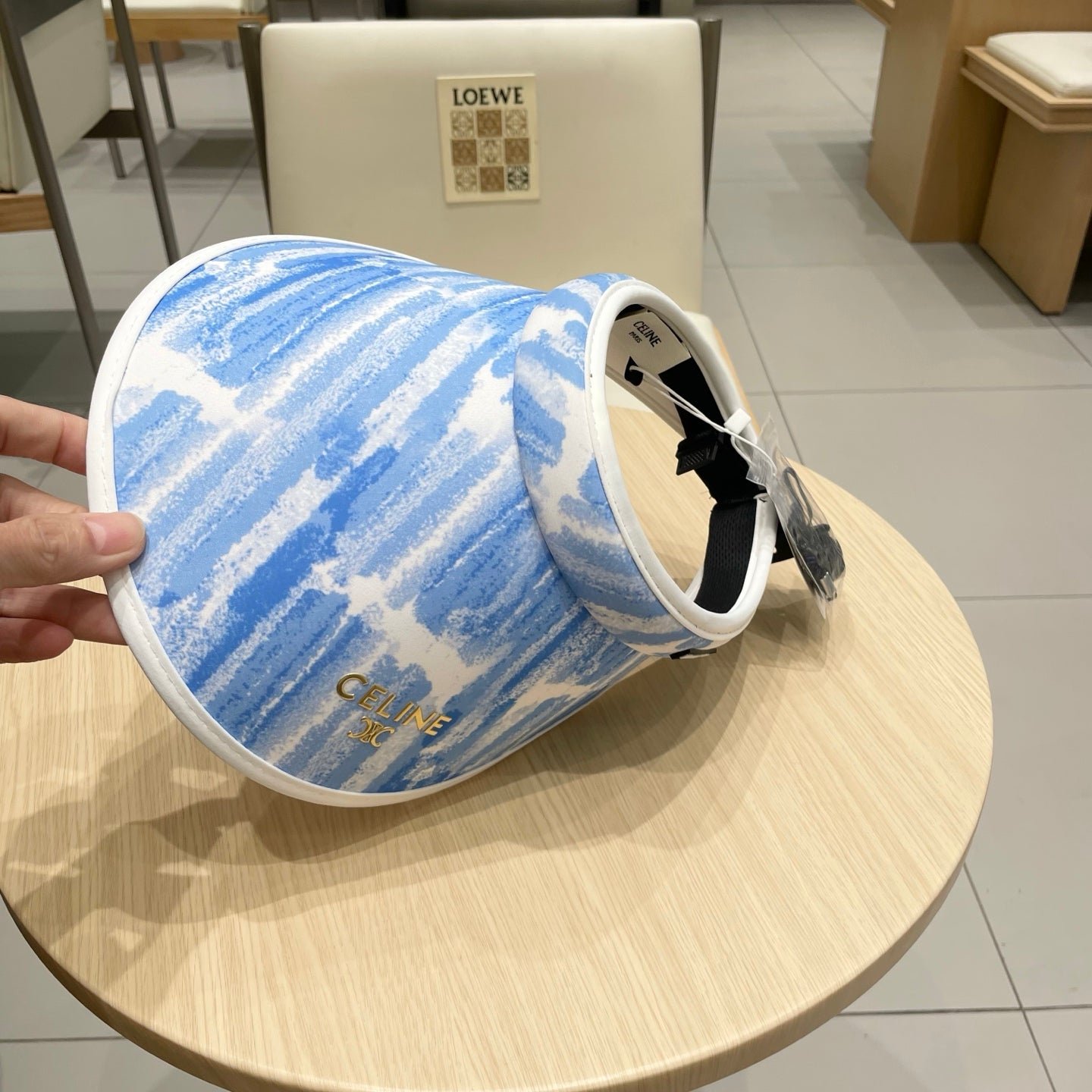 VISOR HAT MODEL 652201 IN BLUE AND WHITE FABRIC - Image 2