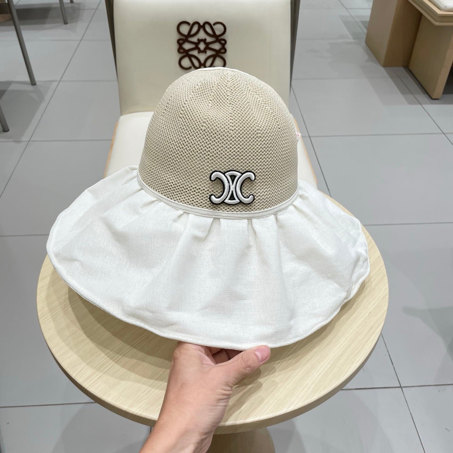 WIDE BRIM HALF HEAD HAT MODEL 650677 IN BEIGE MESH FABRIC - Image 3