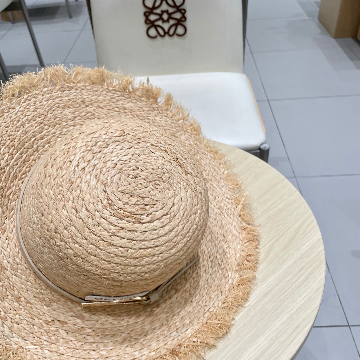 WIDE BRIM HAT MODEL 650421 IN NATURAL WITH BEIGE LEATHER STRAP RAFFIA STRAW - Image 5