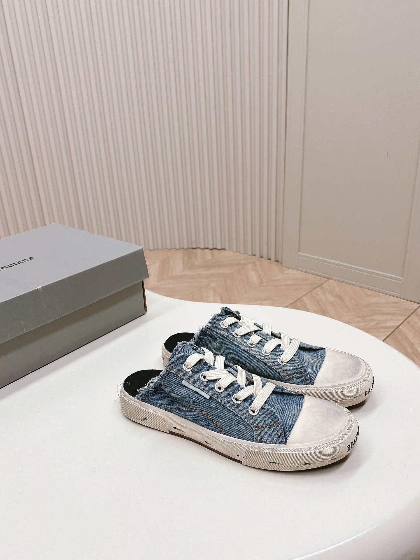 PARIS MULES IN BLUE DESTROYED DENIM AND RUBBER - Image 2