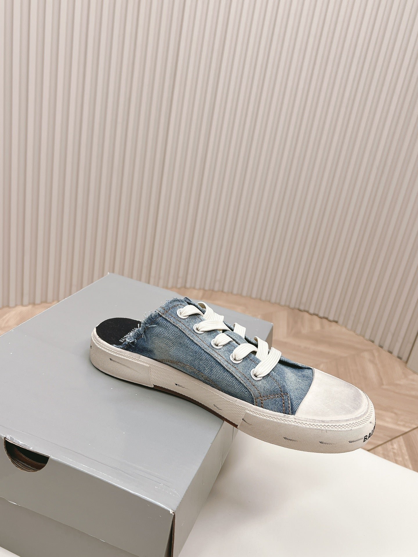 PARIS MULES IN BLUE DESTROYED DENIM AND RUBBER - Image 7