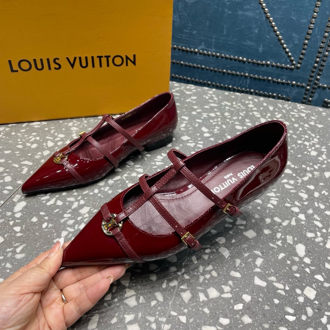 POINTED FLAT SHOES IN BURGUNDY RED CALFSKIN - Image 2