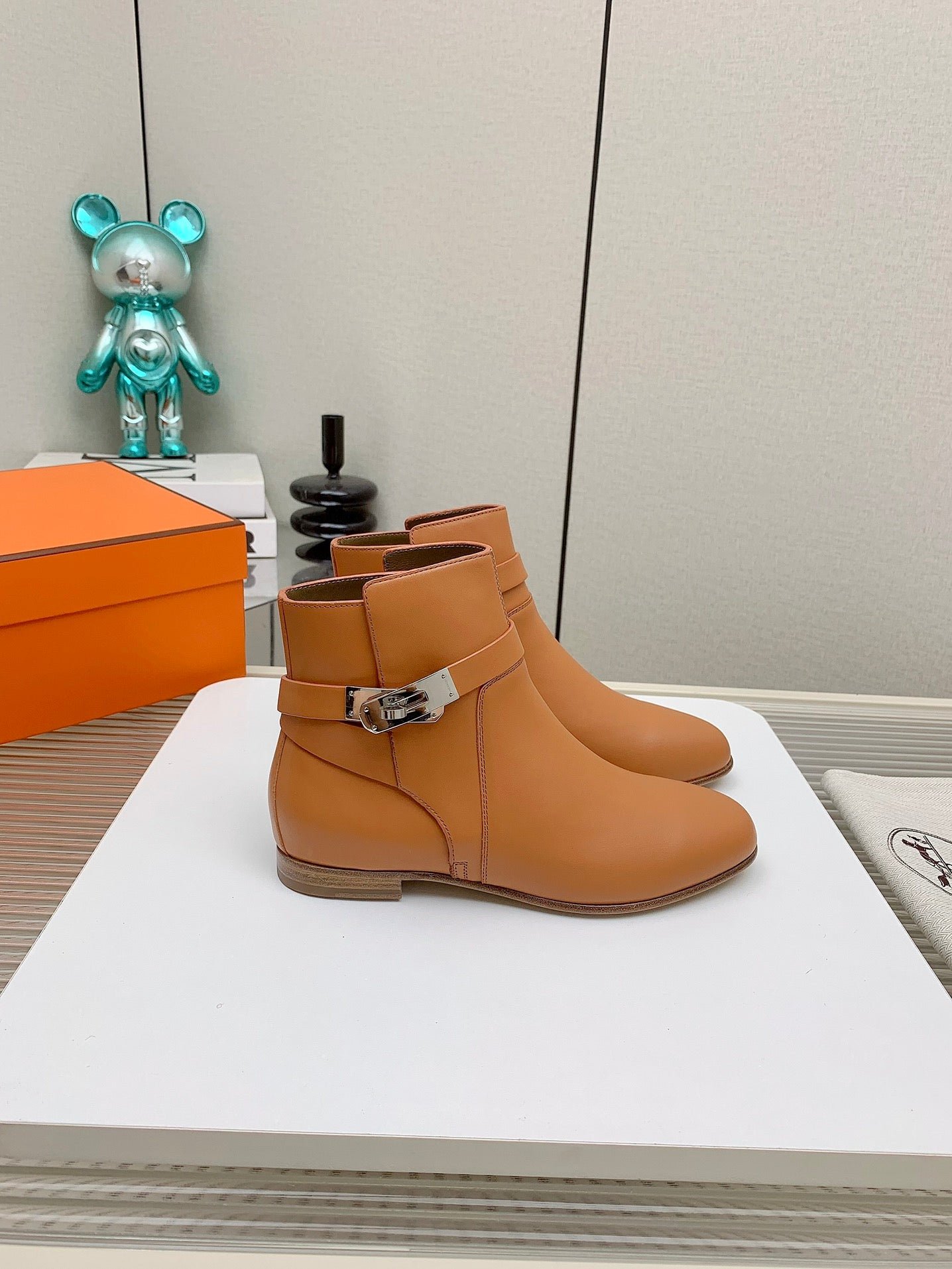 WOMEN'S NEO ANKLE BOOT IN BRONZE BROWN CALFSKIN - Image 3