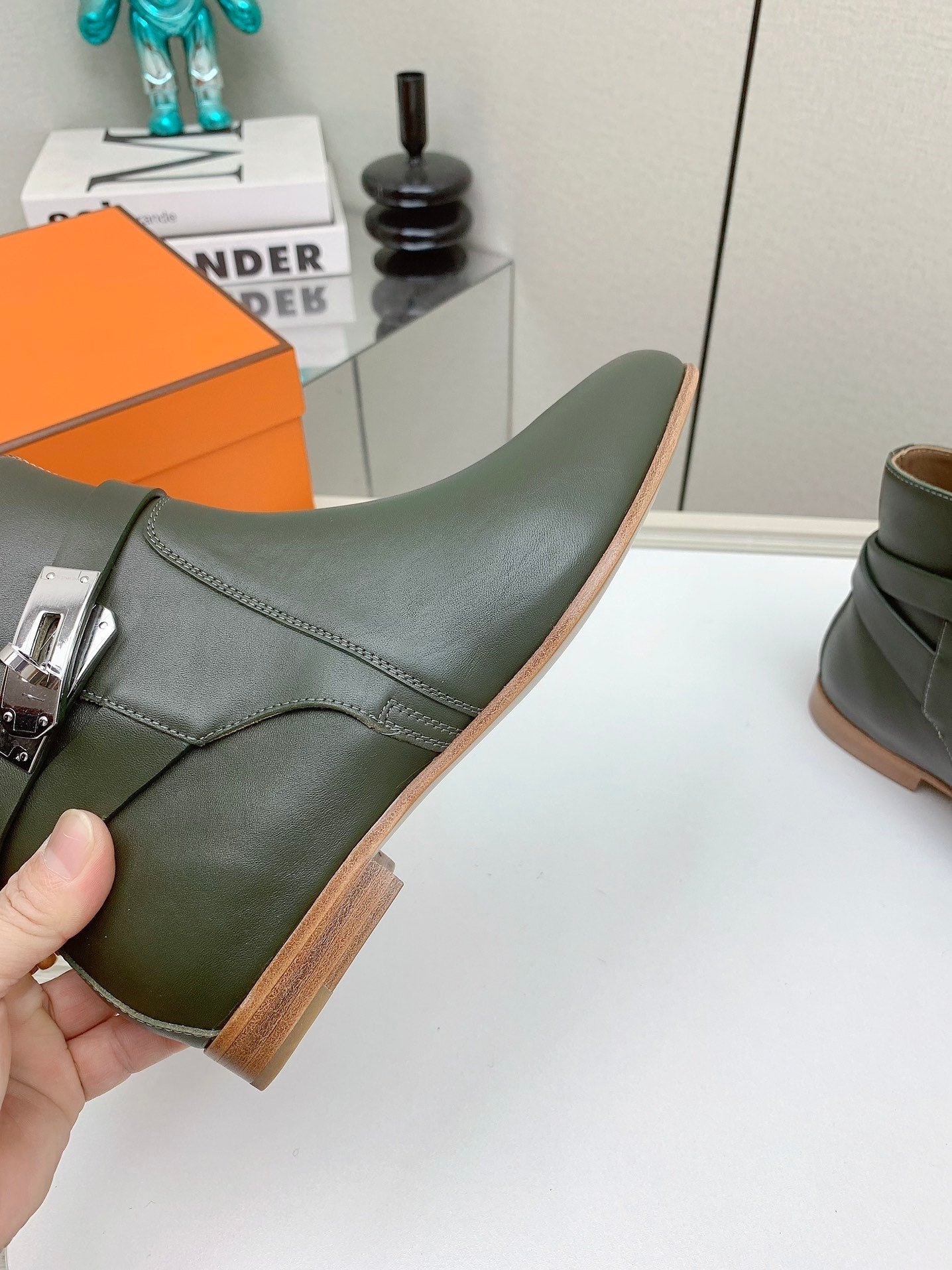 WOMEN'S NEO ANKLE BOOT IN ARMY GREEN CALFSKIN - Image 8