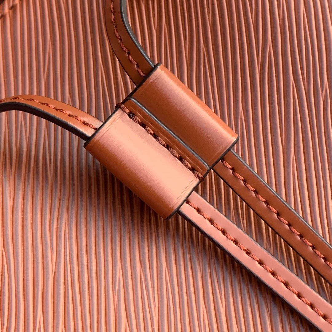 NOÉ MM 33 IN MAHOGANY EPI LEATHER - Image 7