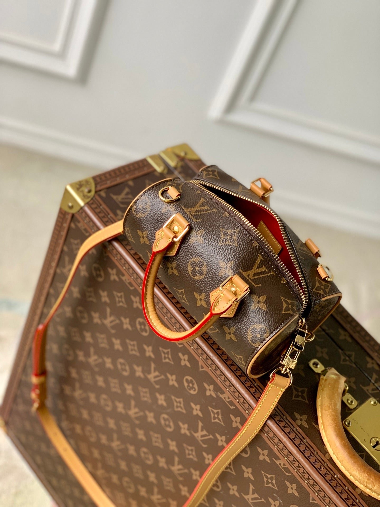 NANO SPEEDY DATING 18 IN BROWN COATED CANVAS GOLD HARDWARE - Image 4