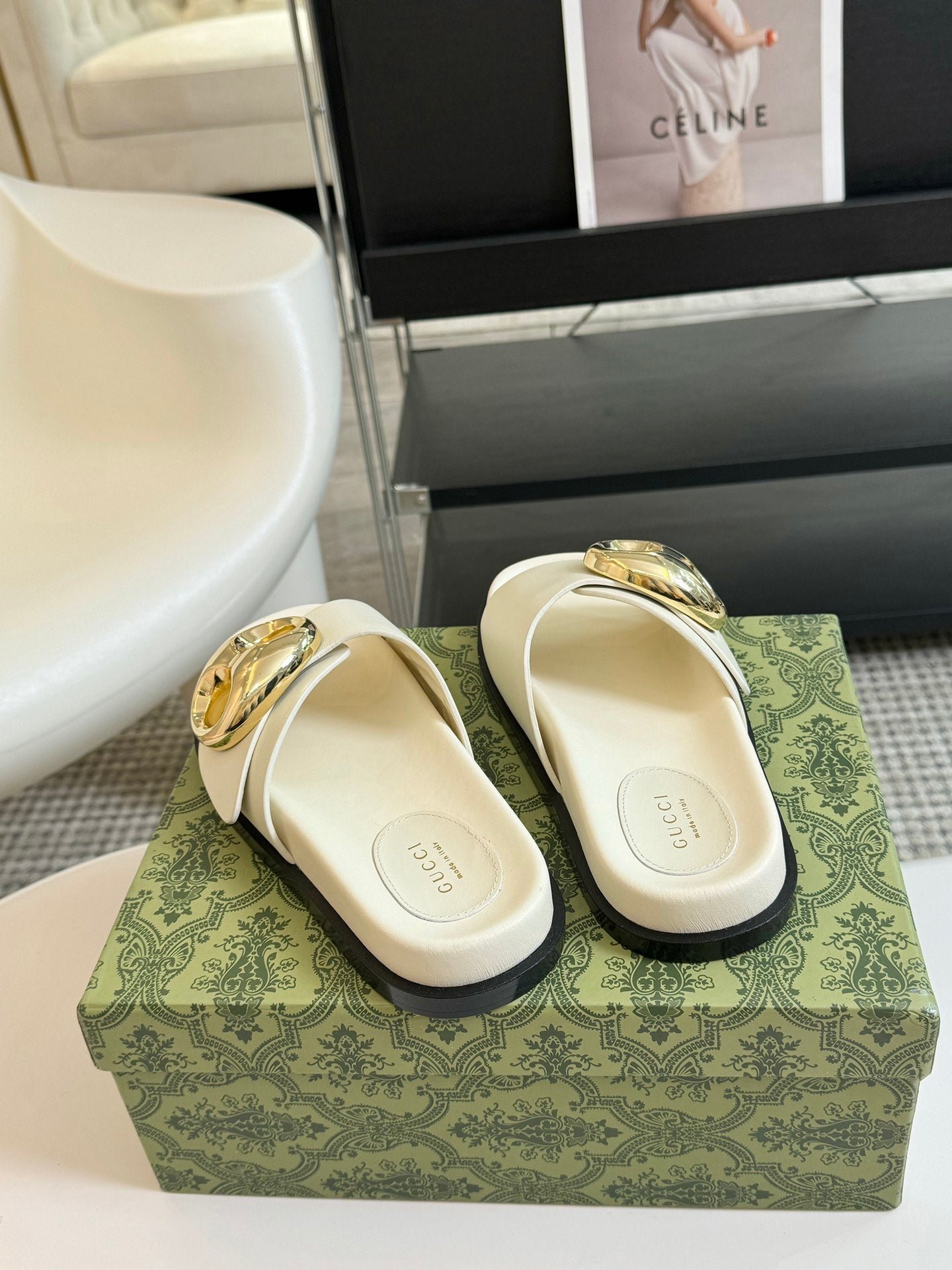 WOMEN'S SLIPPER IN WHITE CALFSKIN WITH GOLD HARDWARE - Image 5