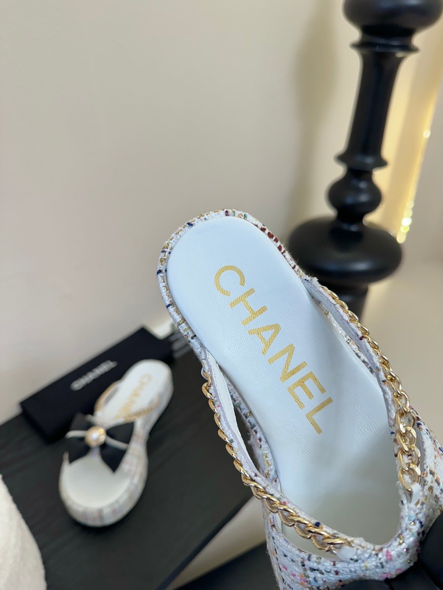 PLATFORM FLIP-FLOPS IN WHITE TWEED FABRIC - Image 7