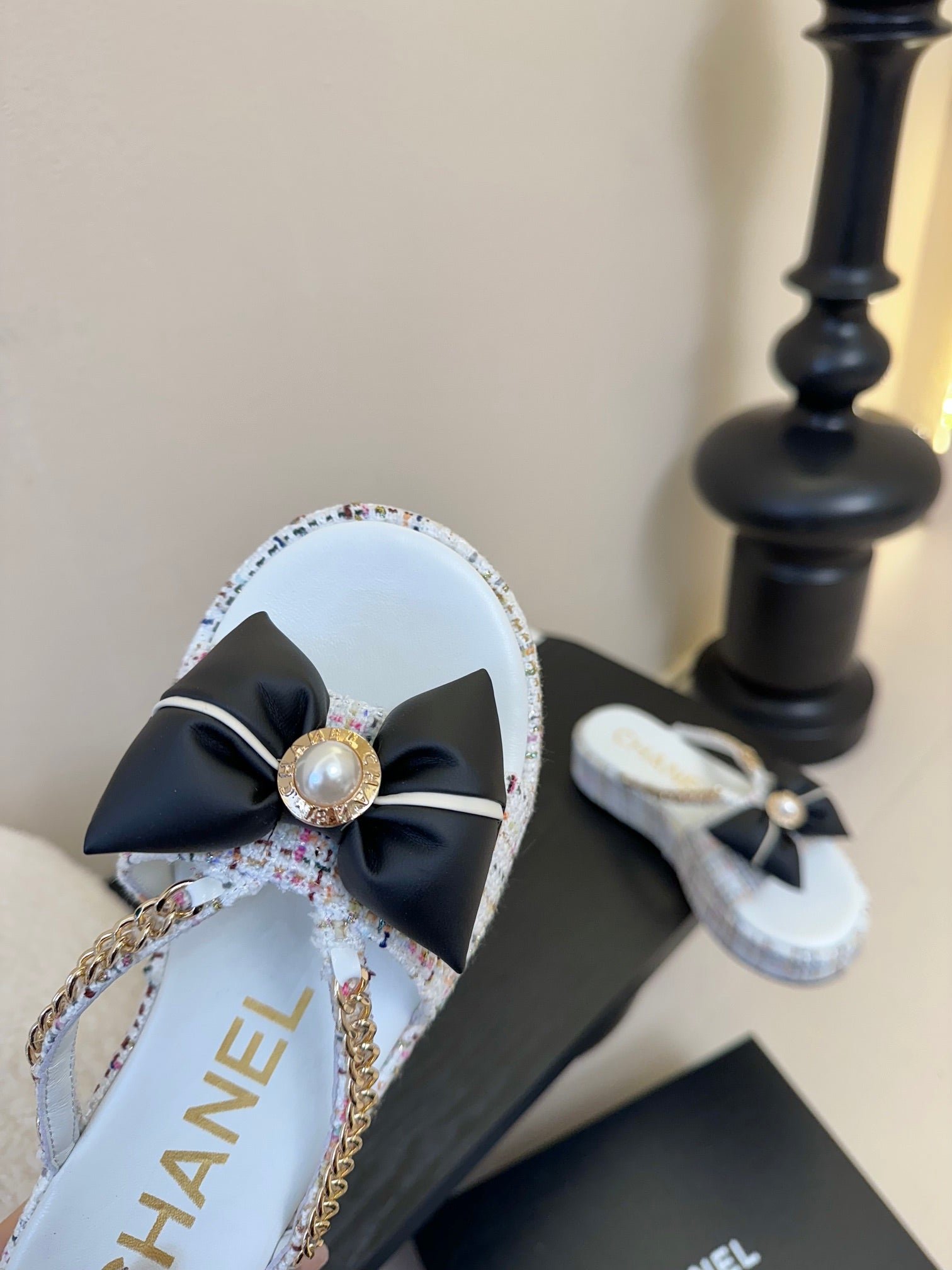 PLATFORM FLIP-FLOPS IN WHITE TWEED FABRIC - Image 6
