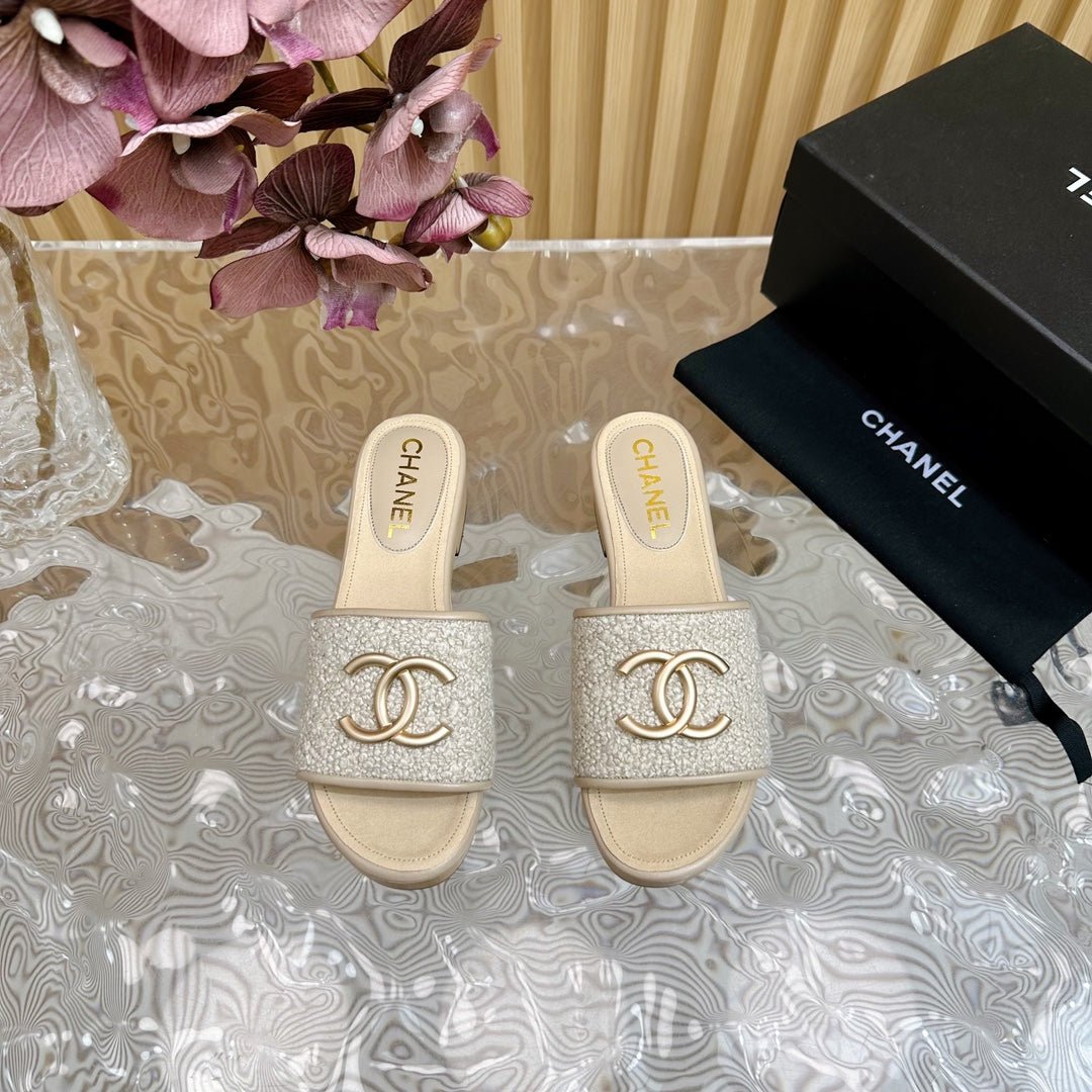 PLATFORM SLIPPERS IN LIGHT GREY TWEED AND LAMBSKIN - Image 3