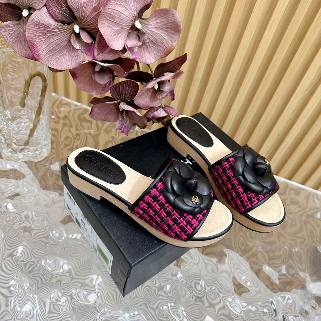 PLATFORM SLIPPERS WITH FLOWER IN BARBIE PINK MIX BLACK LAMBSKIN - Image 5