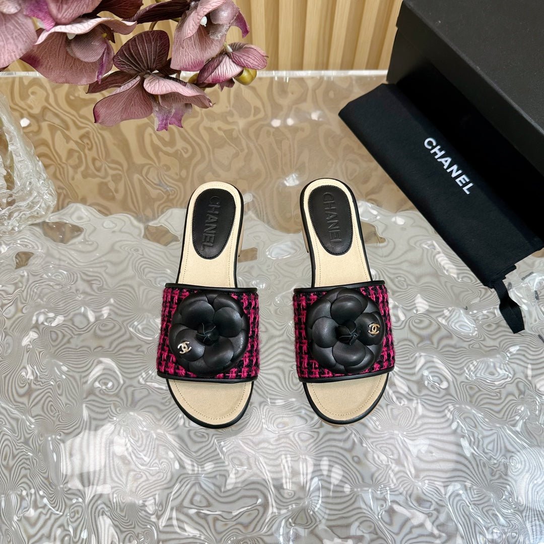 PLATFORM SLIPPERS WITH FLOWER IN BARBIE PINK MIX BLACK LAMBSKIN - Image 4