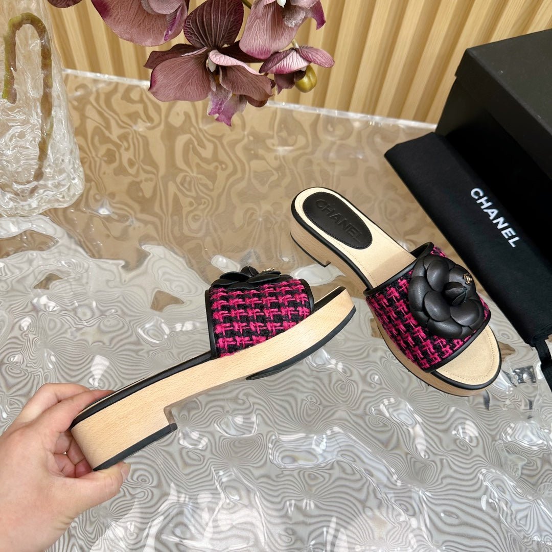 PLATFORM SLIPPERS WITH FLOWER IN BARBIE PINK MIX BLACK LAMBSKIN - Image 8