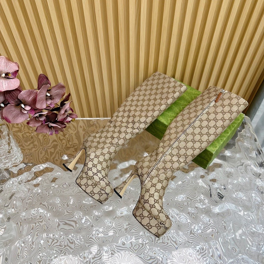 PLATFORM KNEE BOOTS IN ECRU BEIGE MONOGRAM CANVAS AND SHEEPSKIN LINING - Image 5