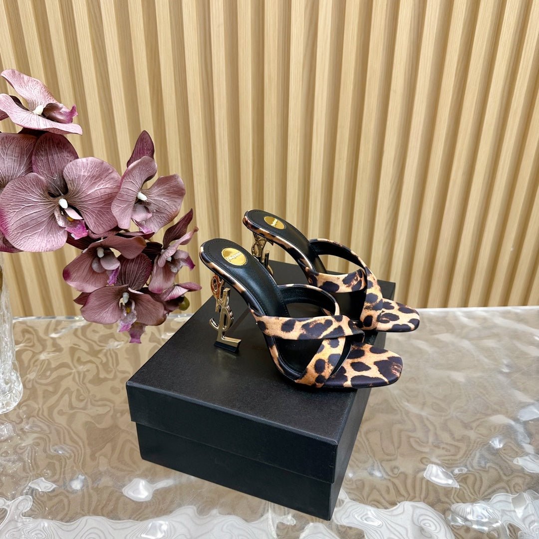OPYUM 10 CM HIGH MULES IN LEOPARD PRINT SILK - Image 3