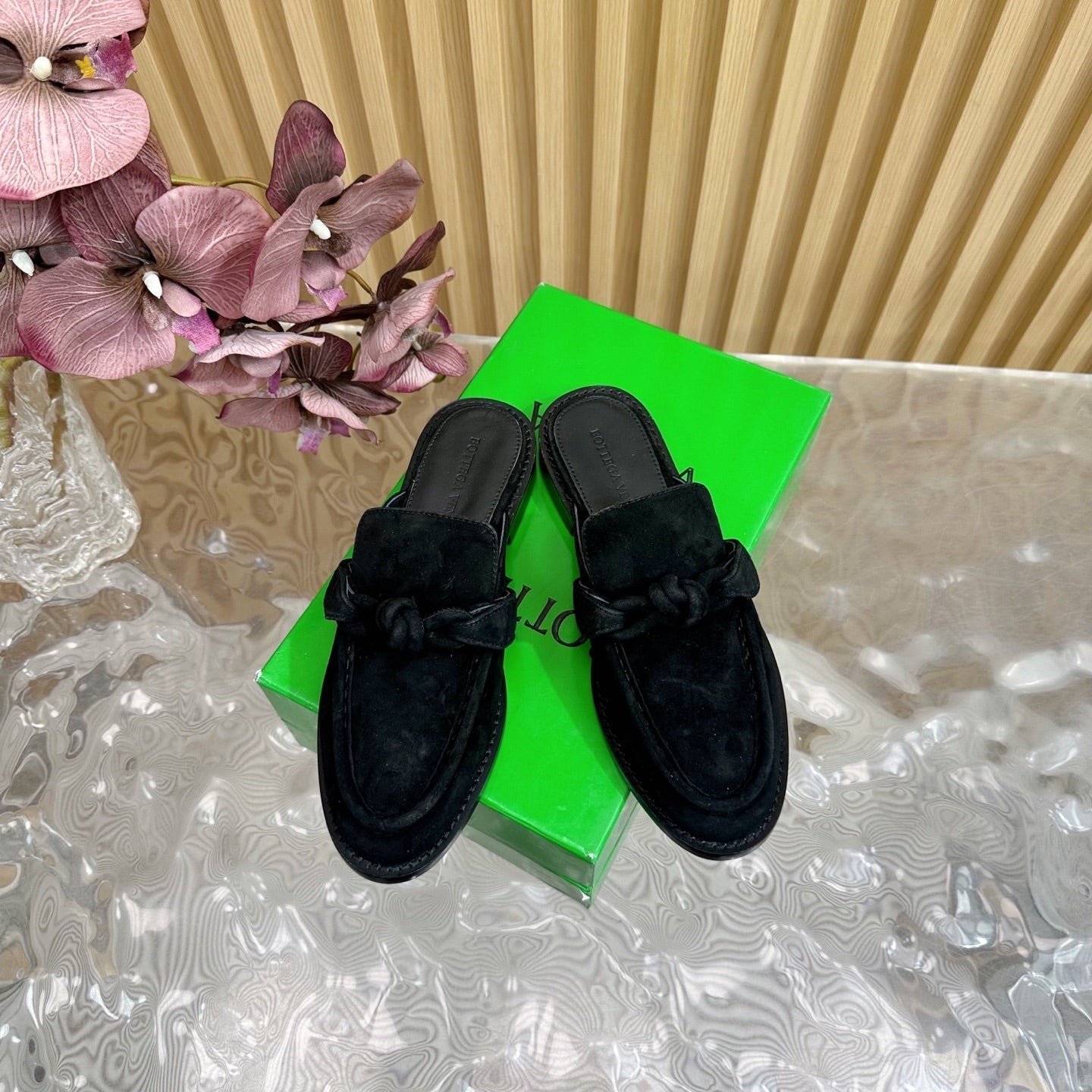 OPEN-BACK LOAFER REALISED IN BLACK SUEDE - Image 6