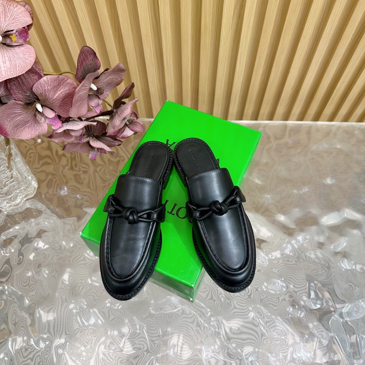OPEN-BACK LOAFER REALISED IN BLACK SOFT CALFSKIN - Image 4